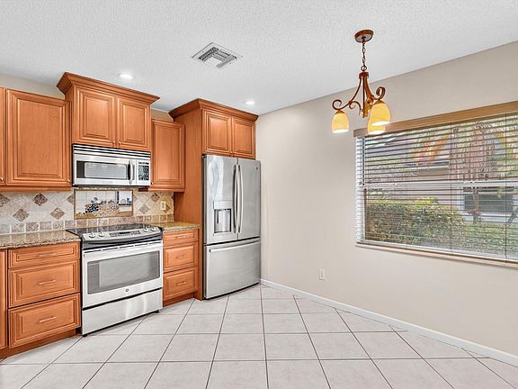 5th image of 1251 NW 52nd Way