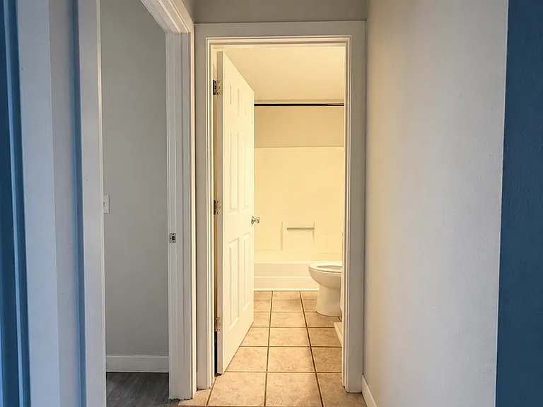 1735 Macauley Ave — Photo 11