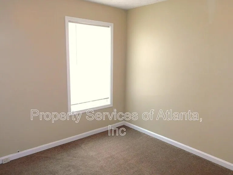 2379 Tullamore Cir — Photo 18