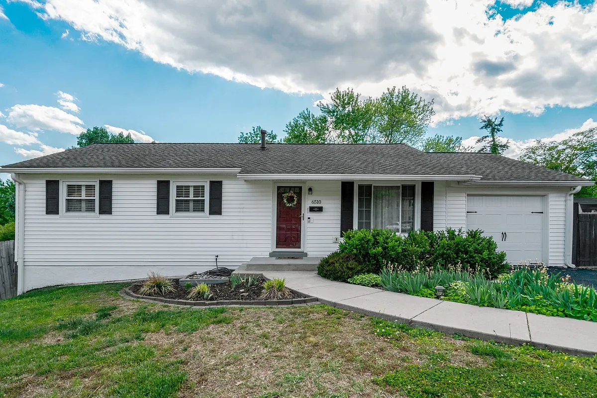 Building Photo - 6510 Carriage Dr