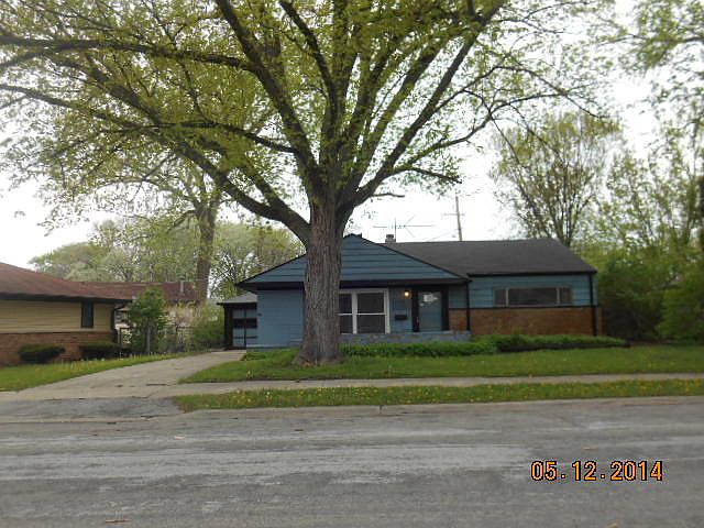 1st image of 416 Shabbona Dr