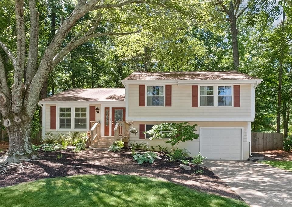 1st image of 1350 Taylor Oaks Dr