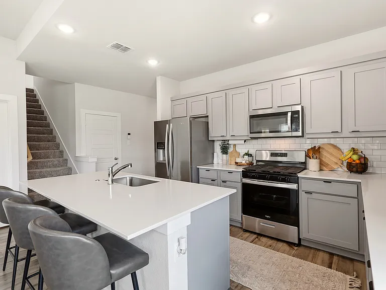 631 Southern Hills Dr — Photo 7