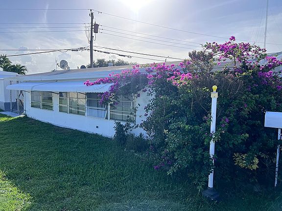 2nd image of 2417 Joyce Ln