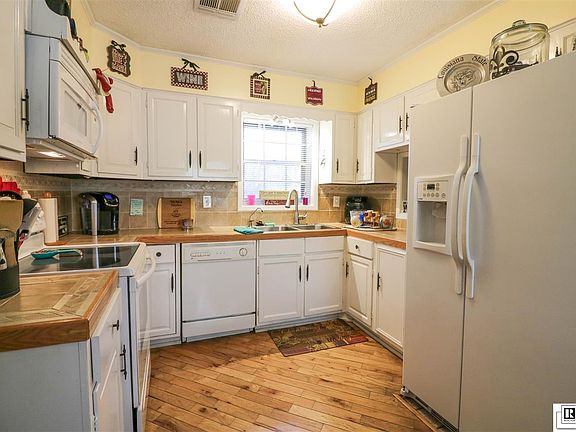4th image of 206 Dilling Lake Dr #5