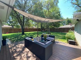 8462 Hunnicut Rd, Dallas, TX 75228