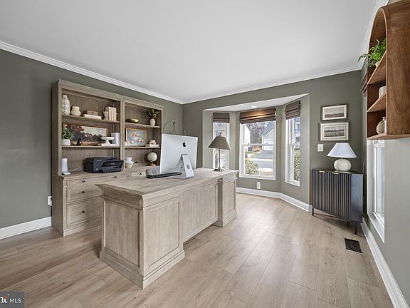 4th image of 6516 Acorn Ct