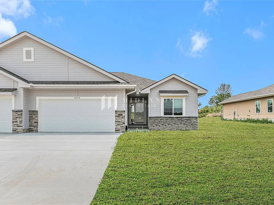 12314 N 149th Cir