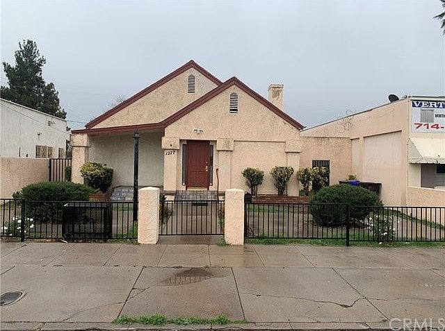 1st image of 1277 N D St