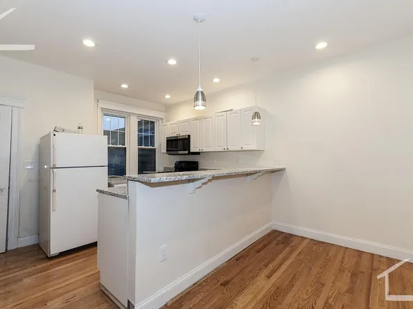 1881 Commonwealth Ave #12, Brighton, MA 02135