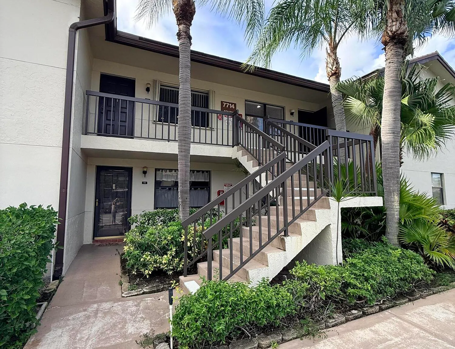 2 bed, 2.0 bath, 1072 sqft, $1,850 — Photo 1