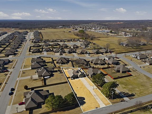 3rd image of 205 Ross Salvage Rd