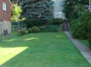 1529 Woodbourne Ave, Pittsburgh, PA