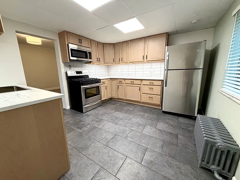 28 Howard St — Photo 5