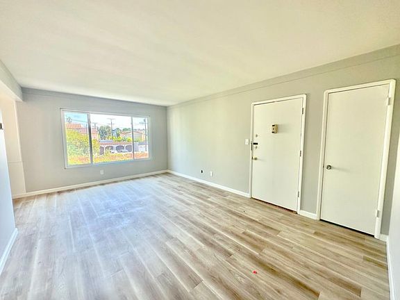 2nd image of 8008 Blackburn Ave APT 6
