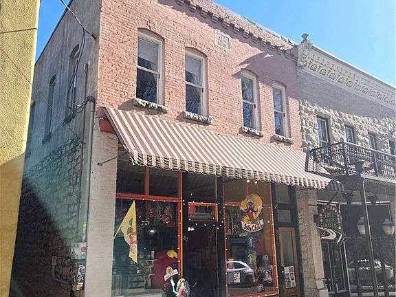 3rd image of 87 Spring St