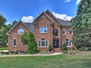 11335 Chestnut Hill Dr, Matthews, NC 28105