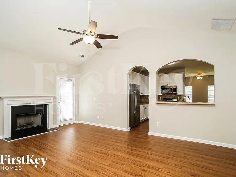 23 Hamilton Blvd NW — Photo 3