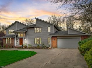 33278 Allenbury Dr, Solon, OH 44139