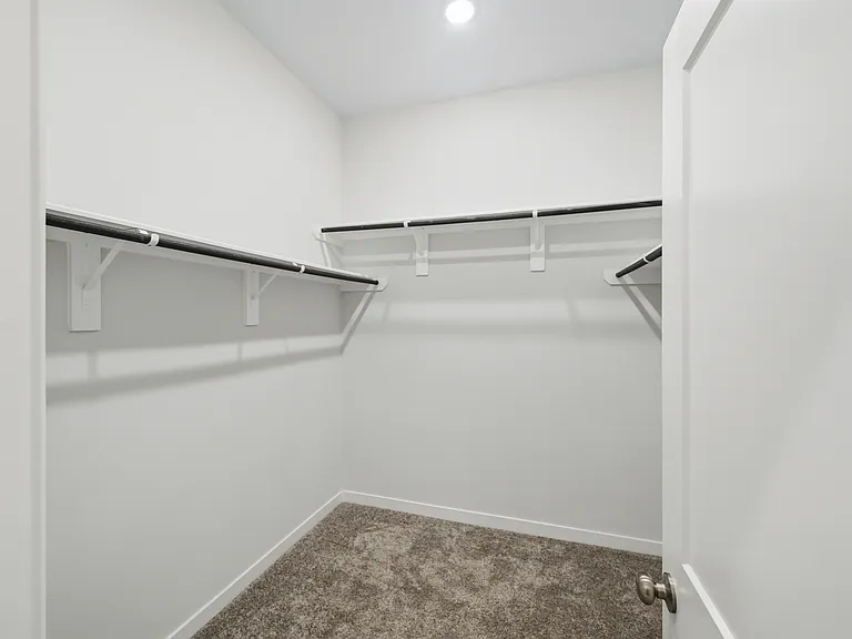 21106 Armstrong County Dr — Photo 17