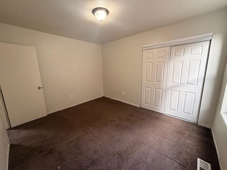 804 Lorain St #1 — Photo 7