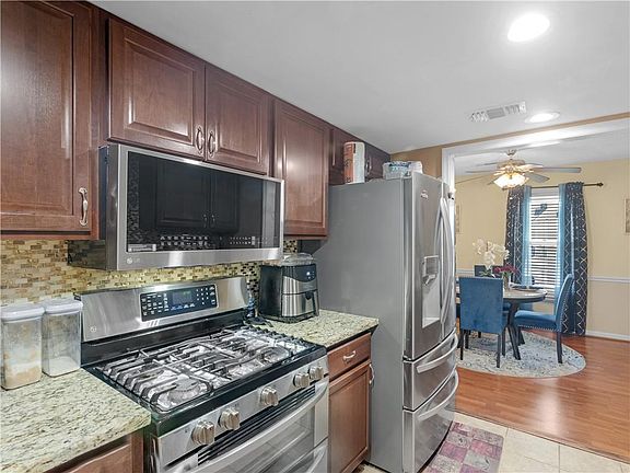 5th image of 103 Oak Cir