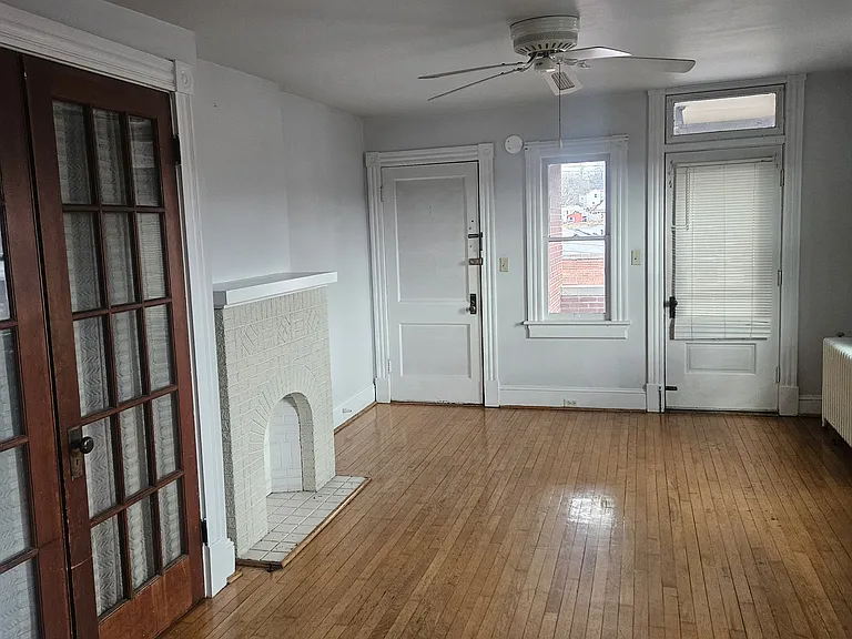 404 N Centre St #3 — Photo 5