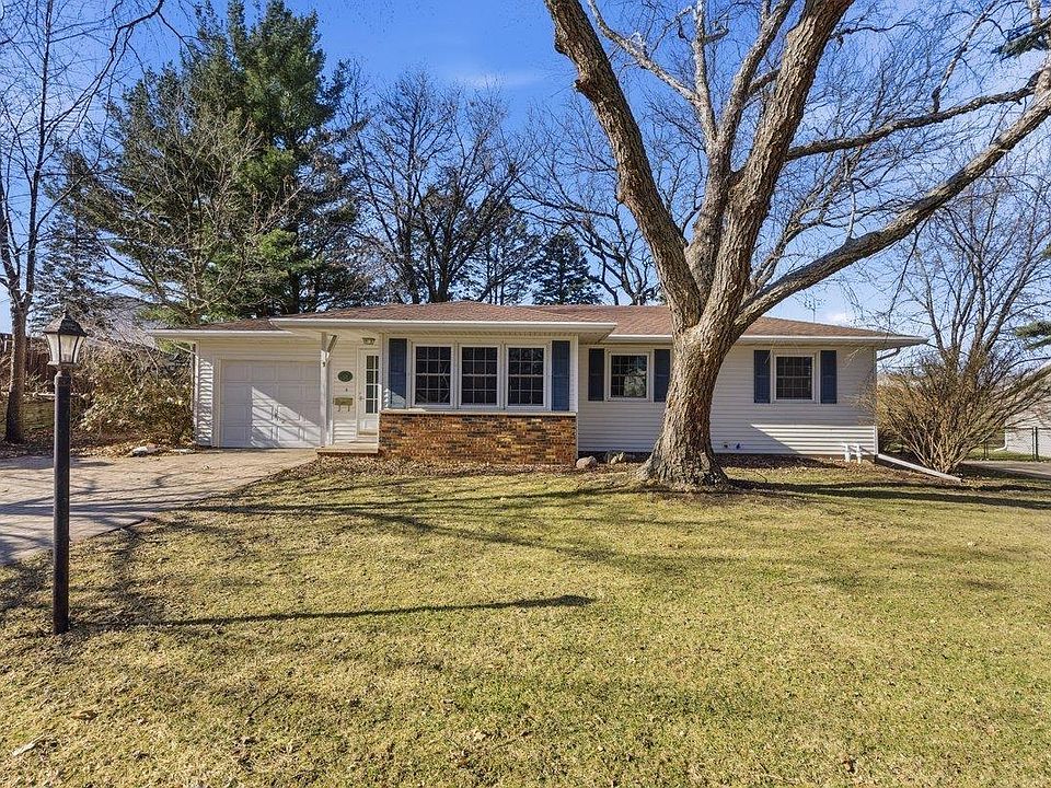 1st image of 124 Michelle Dr