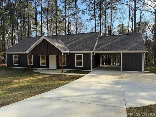 505 E Dogwood Trl, Coffee Springs, AL 36318