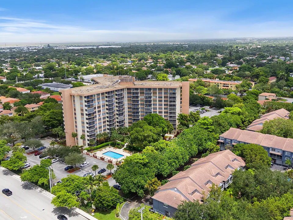10777 W Sample Rd #508