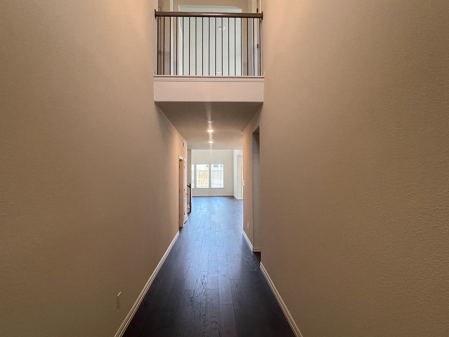 5 bed, 3064 sqft, $3,500 — Photo 4