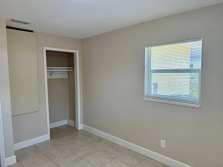 1819 E Fairbanks St — Photo 16
