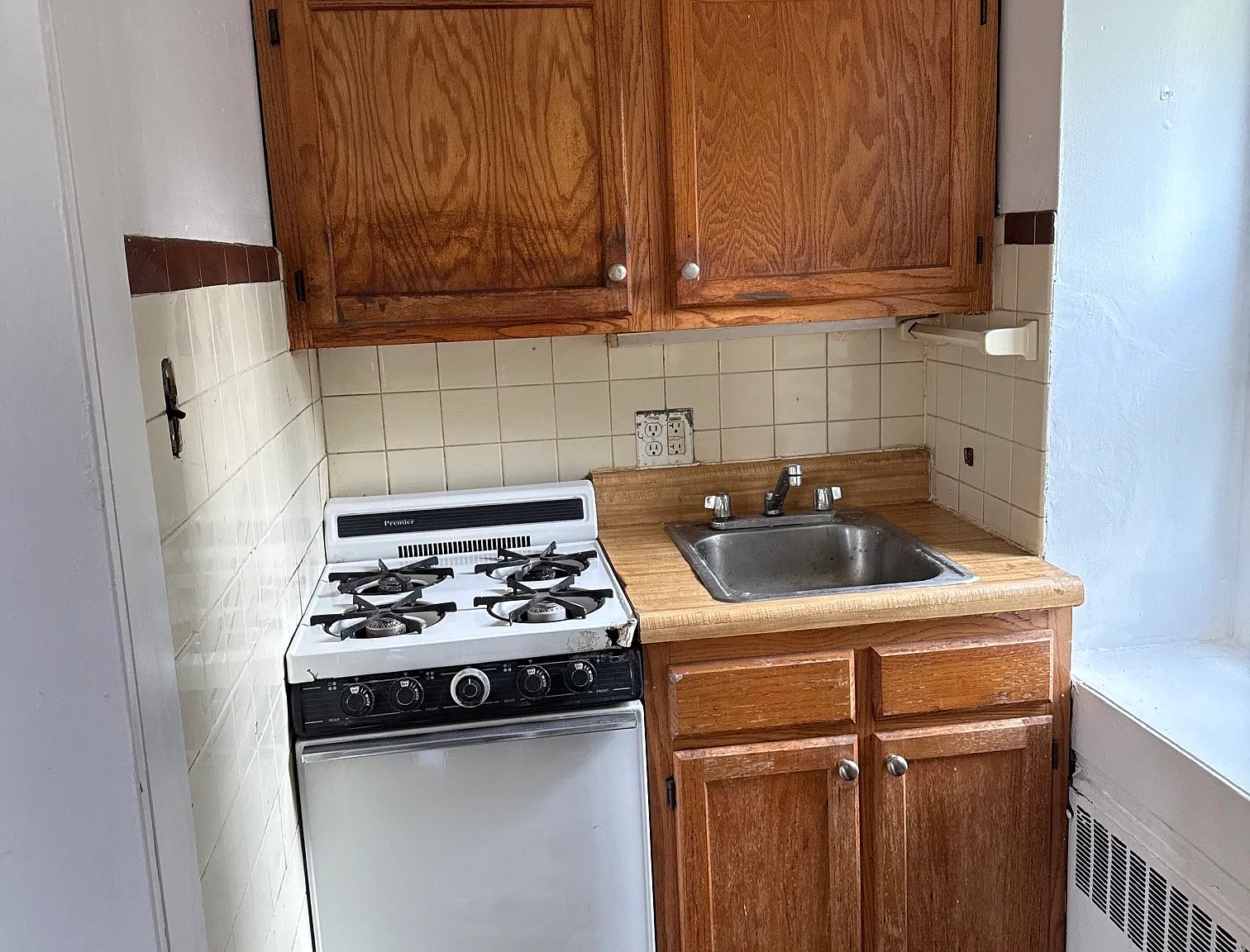 Studio, 400 sqft, $895 — Photo 4