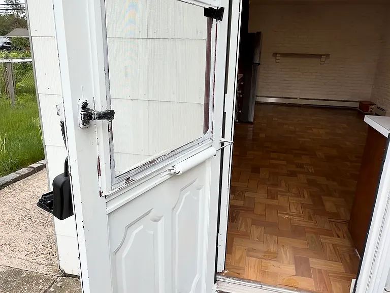 528 Jayne Blvd #1F — Photo 6