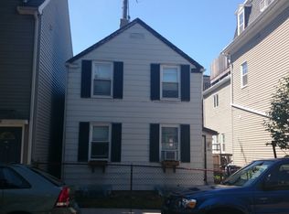 447 W 4th St, South Boston, MA 02127