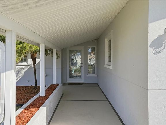 3rd image of 541 Lillian Dr