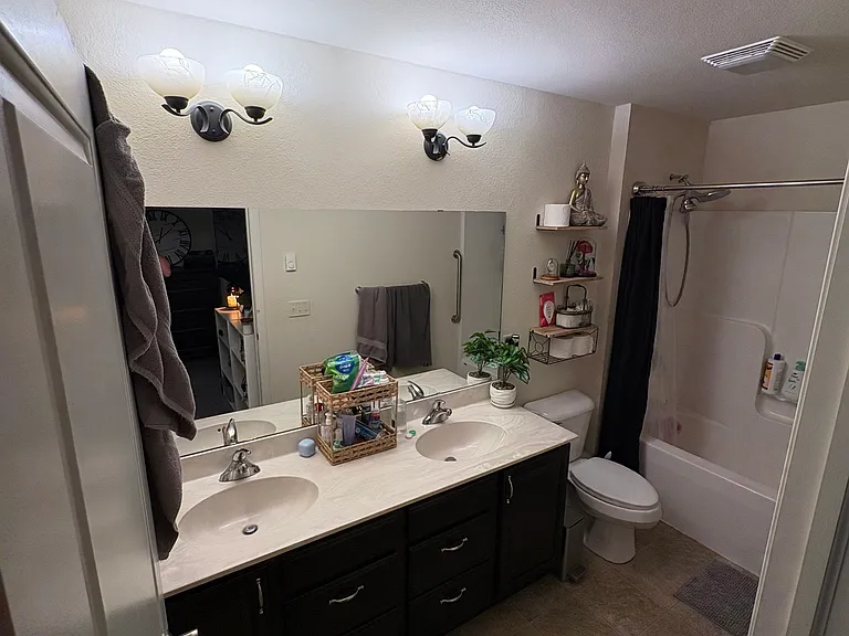 1280 N Pine St #1280 — Photo 4