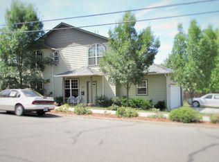 225 N 4th St, Central Point, OR 97502