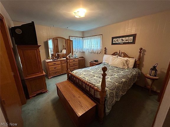 4th image of 1814 Saltwell Rd NW