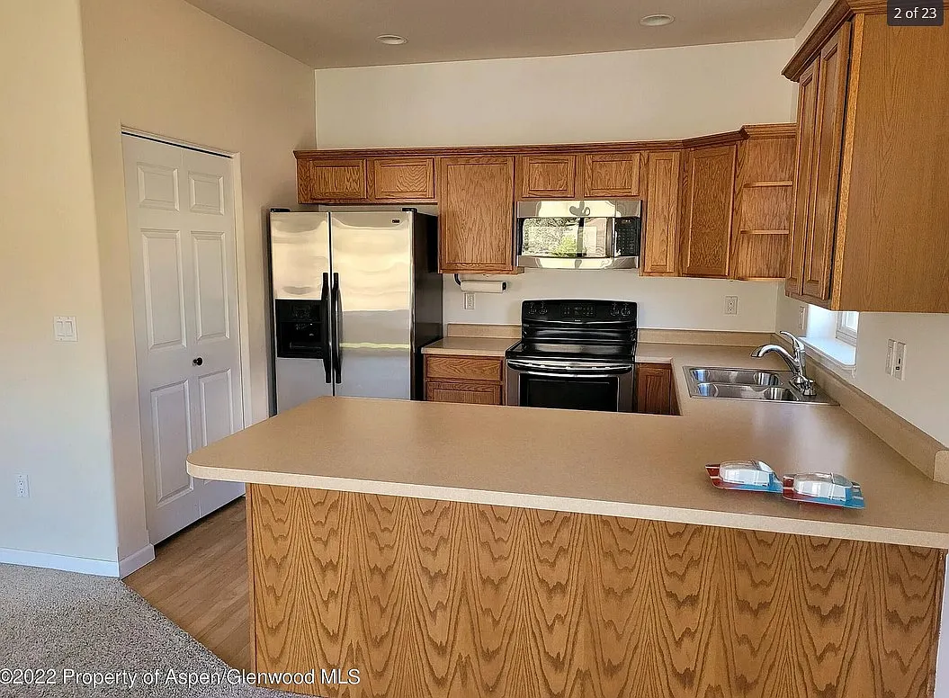 Building Photo - 108 Castle Ridge Dr #1
