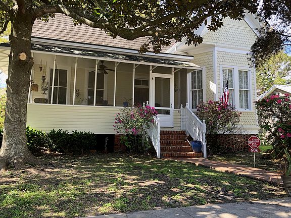 2nd image of 606 S Jefferson St