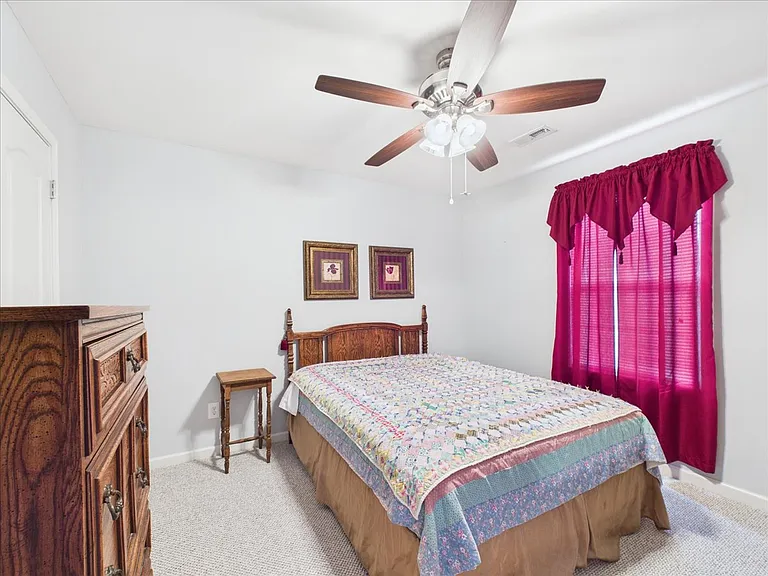 156 Stonefield Dr — Photo 14