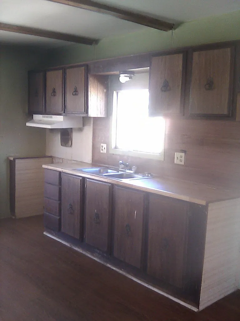 1503 Hinton Lot 6 — Photo 2