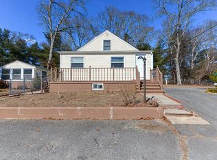 18 Cleveland Way, Buzzards Bay, MA 02532