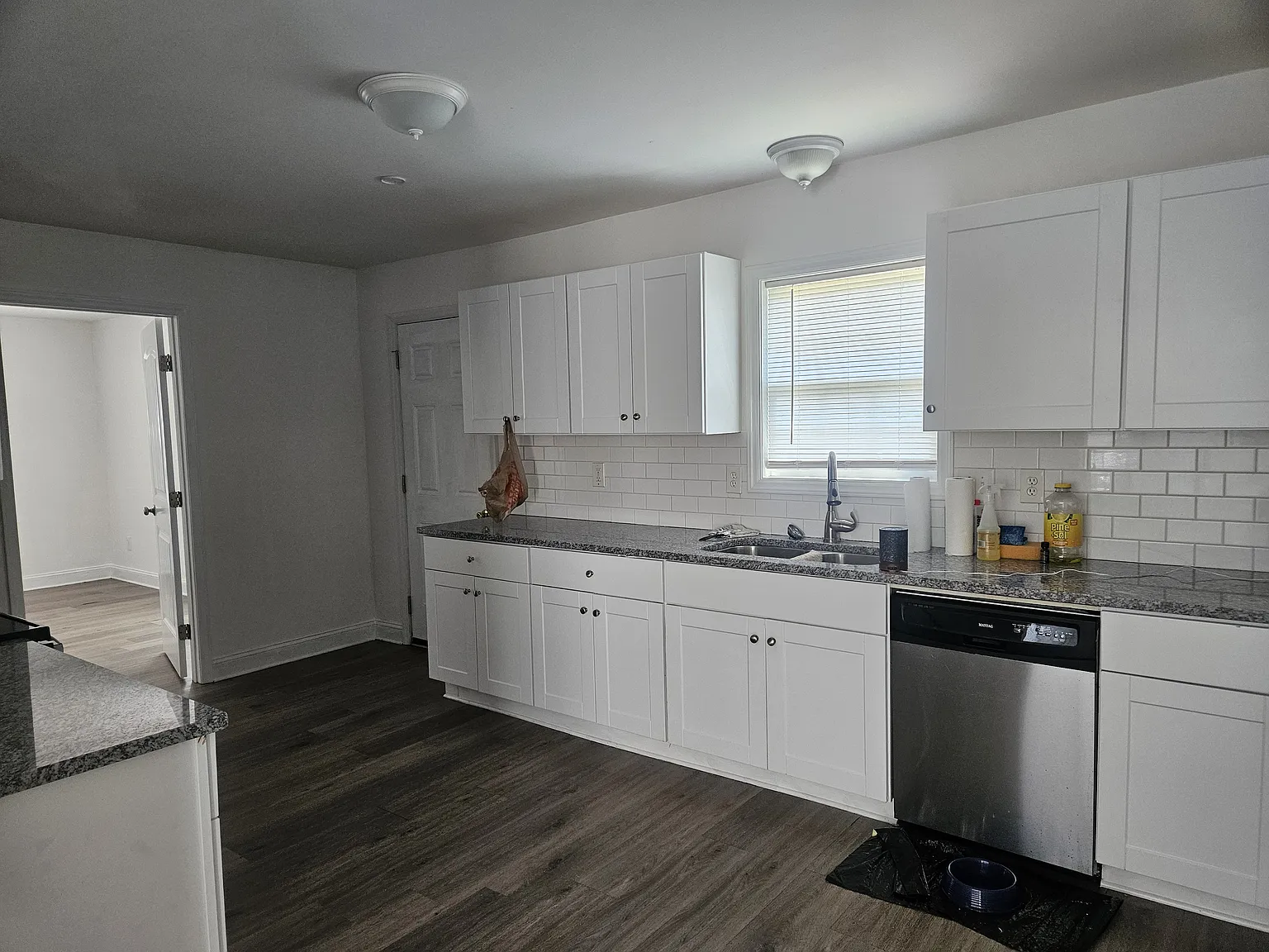 2 bed, 955 sqft, $1,500 — Photo 3