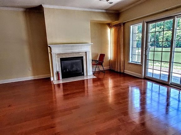 3rd image of 23 Marina Dr