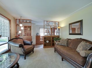 1300 Valley St, Chaska, MN 55318