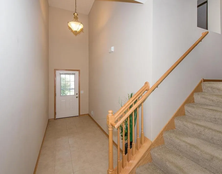 Building Photo - 5108 Fountain Ln N