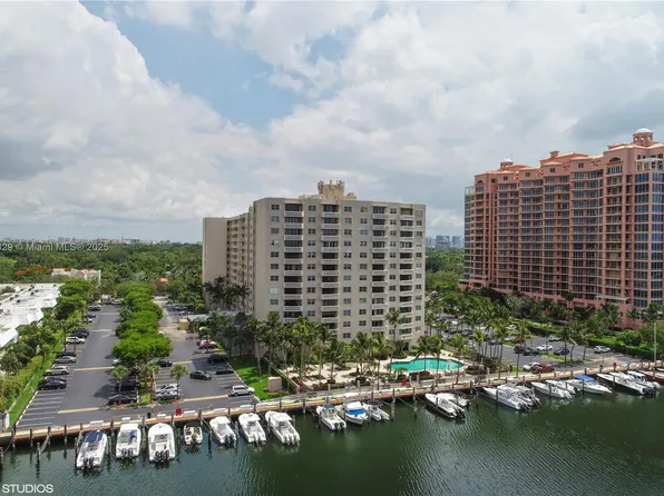 90 Edgewater Dr APT 512, Coral Gables, FL 33133