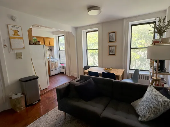 639 Henry Street image 1 of 7